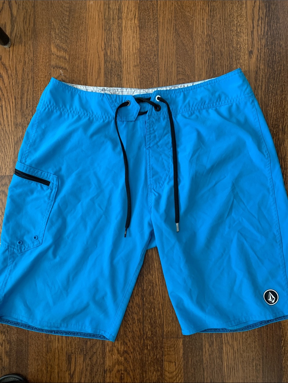 Volcom Men’s Blue Swim Trunks Size 33 Waist